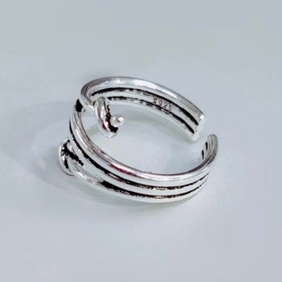 925 Sterling Silver Double Knotted Ring - Picture 3 of 5